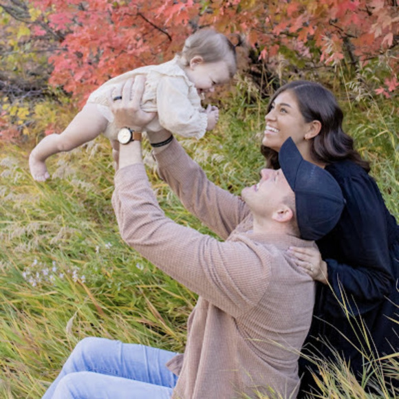 Meet your Posher, Topanga - Picture 1 of 1